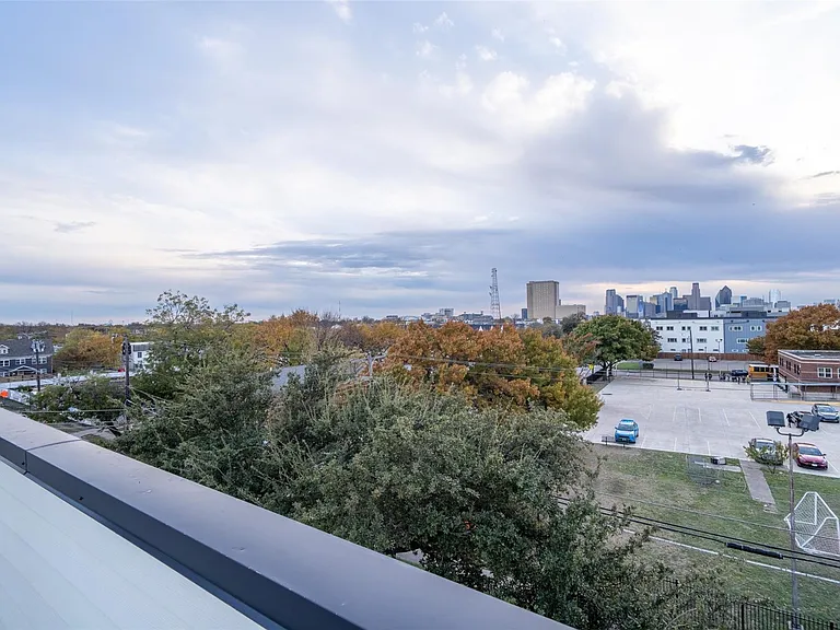 1614 N Fitzhugh Ave #301 — Photo 30
