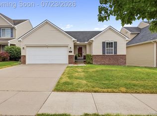 4098 Ash Tree Ln, Howell, MI 48843
