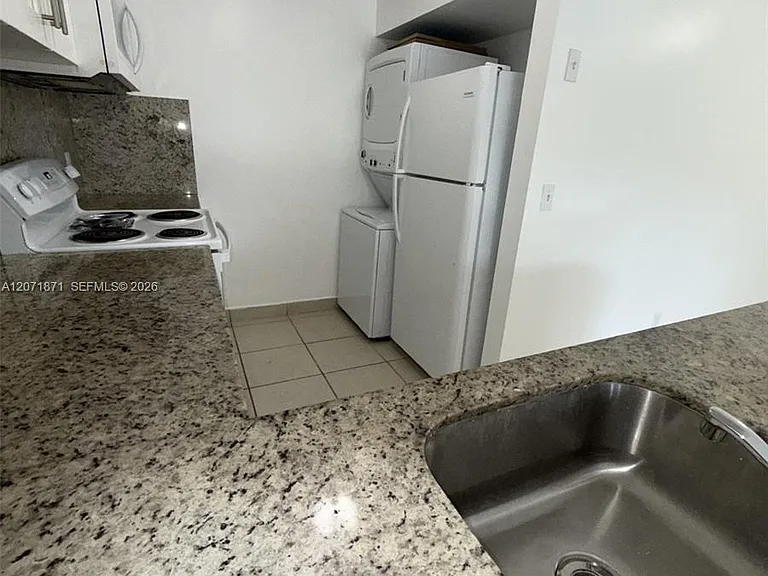 15324 SW 72nd St #12-21 — Photo 5