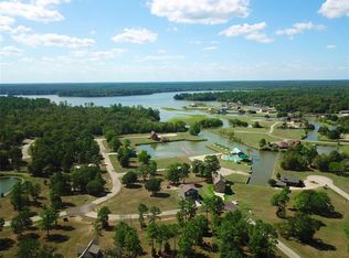 38 Hillsborough Dr, Huntsville, TX 77340