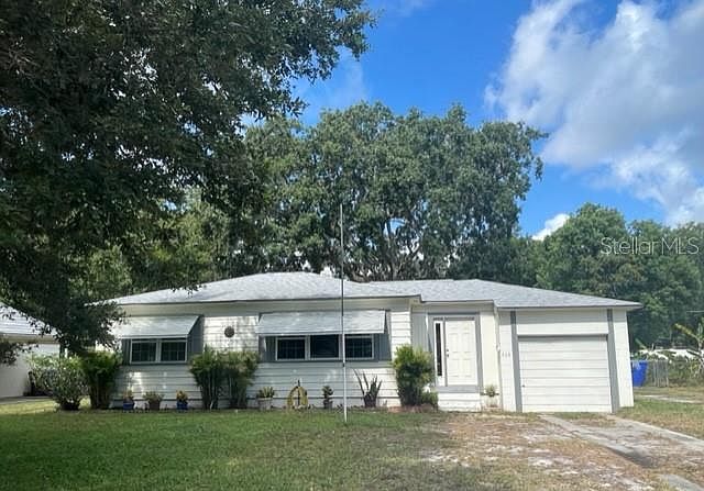 1st image of 608 Canterbury Ln