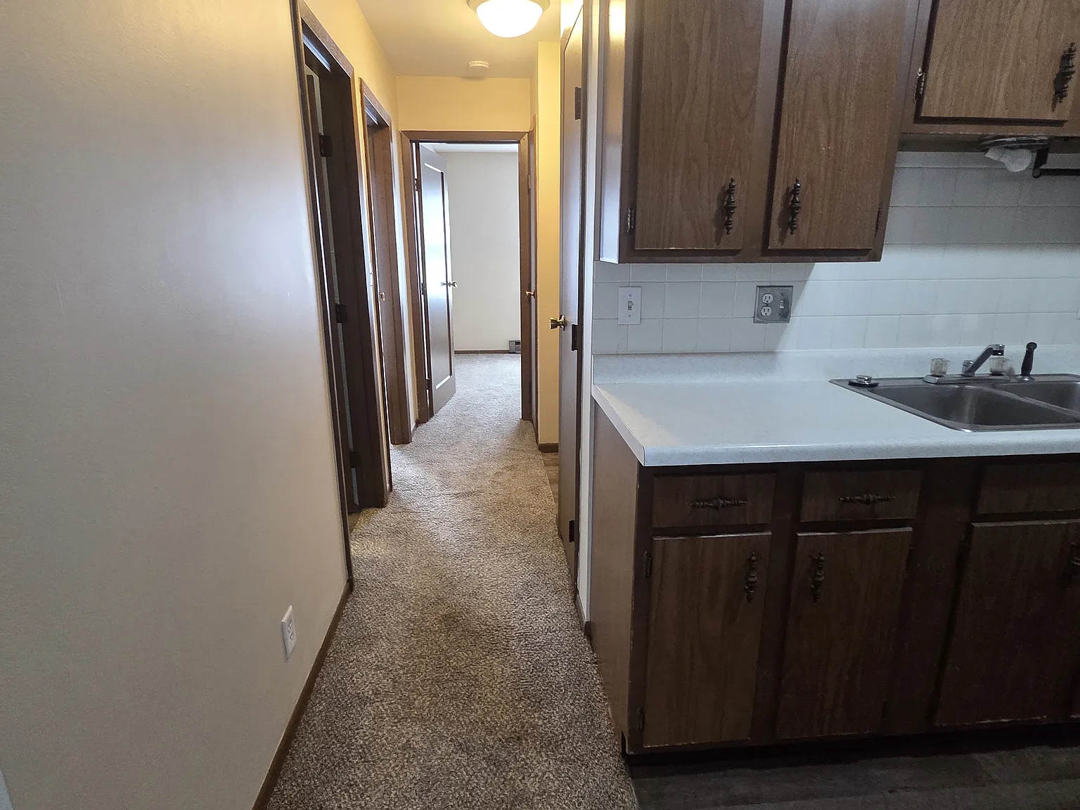 2 bed, 850 sqft, $1,425 — Photo 2