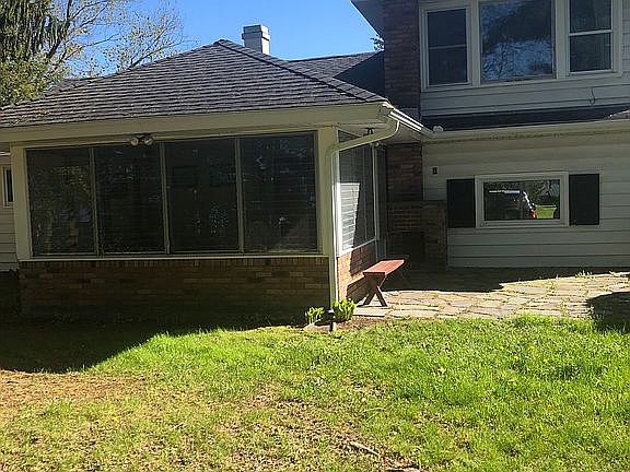 4th image of 15 Arthur Dr