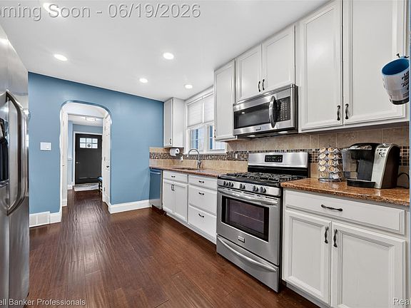 5th image of 1625 Hampton Rd