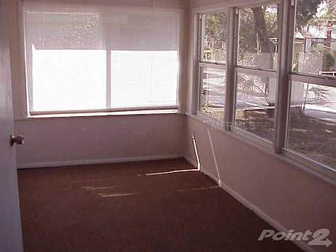 5th image of 1709 Ballard Park Dr