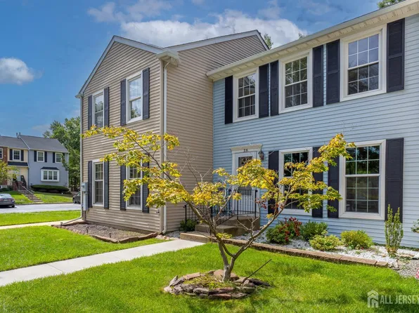 35 Byrnes Ln E, Sayreville, NJ 08872