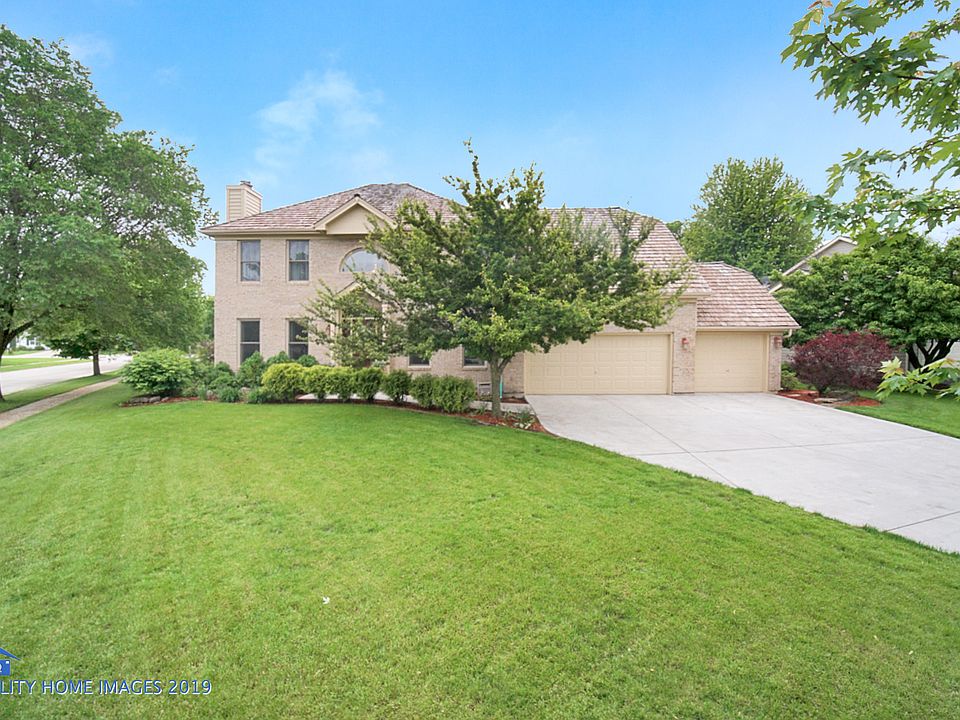 1st image of 600 Westridge Dr