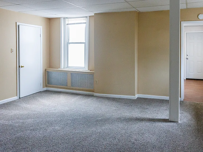578 Broad St #1 — Photo 12
