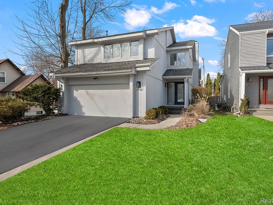 1st image of 2110 Lakeshire Dr