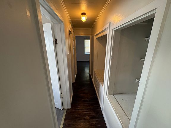 4th image of 2522 9th St #2524
