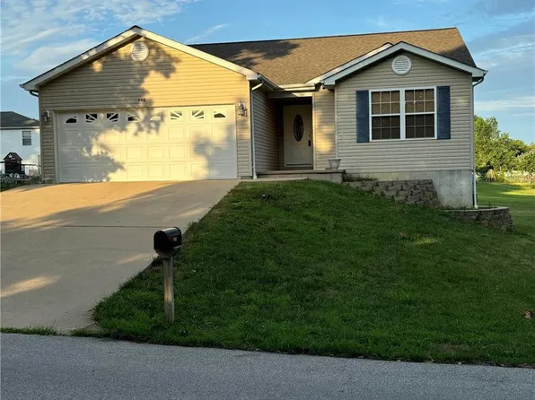 660 Pasadena Ave, Saint Clair, MO 63077