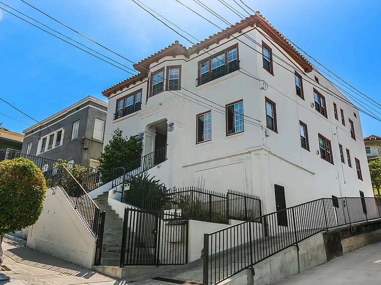 1226 Innes Ave — Photo 3