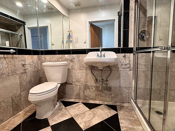 5th image of 29-28 41st Ave APT 707