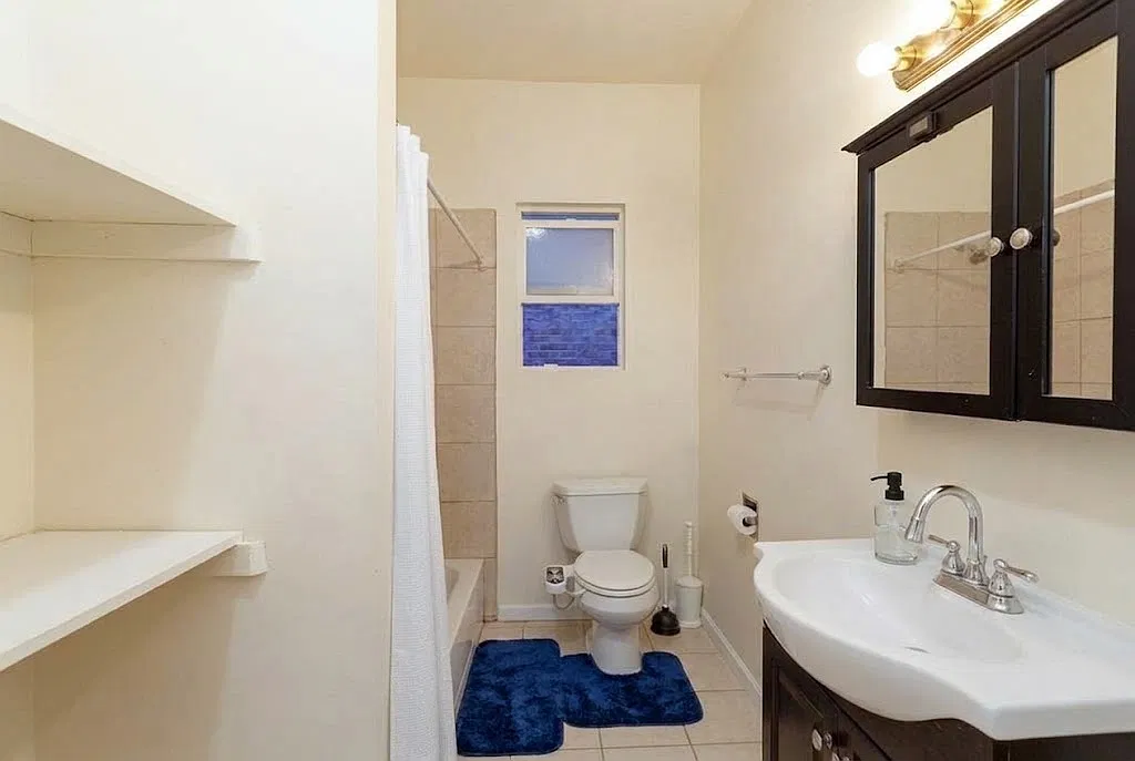 3 bed, $2,800 — Photo 1