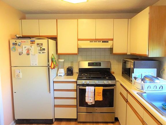 4th image of 22 Heritage Dr #22