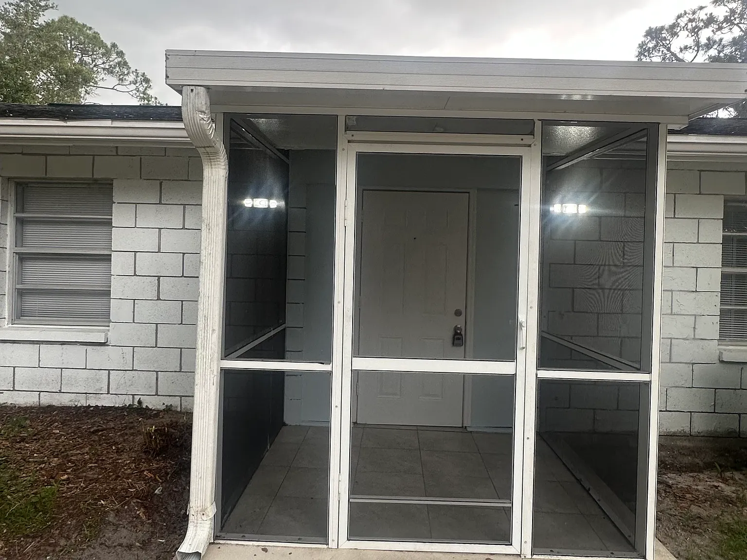 2 bed, 1040 sqft, $1,600 — Photo 3