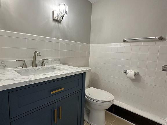 3rd image of 125 Montgomery Ave #Ab9dcd96d