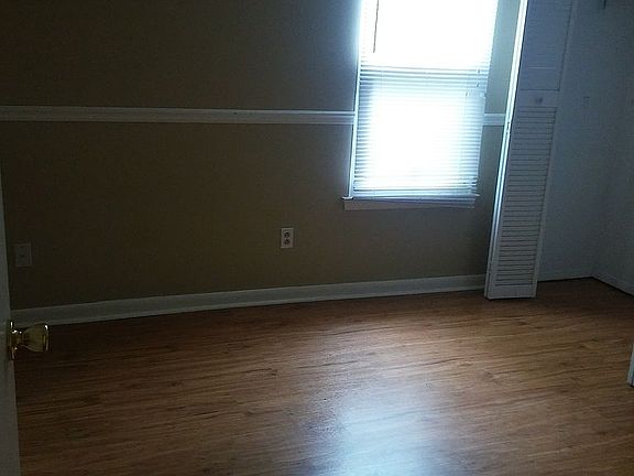 4th image of 1303 Petrell Dr
