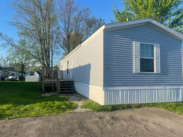 57 Oak St, Crestline, OH 44827