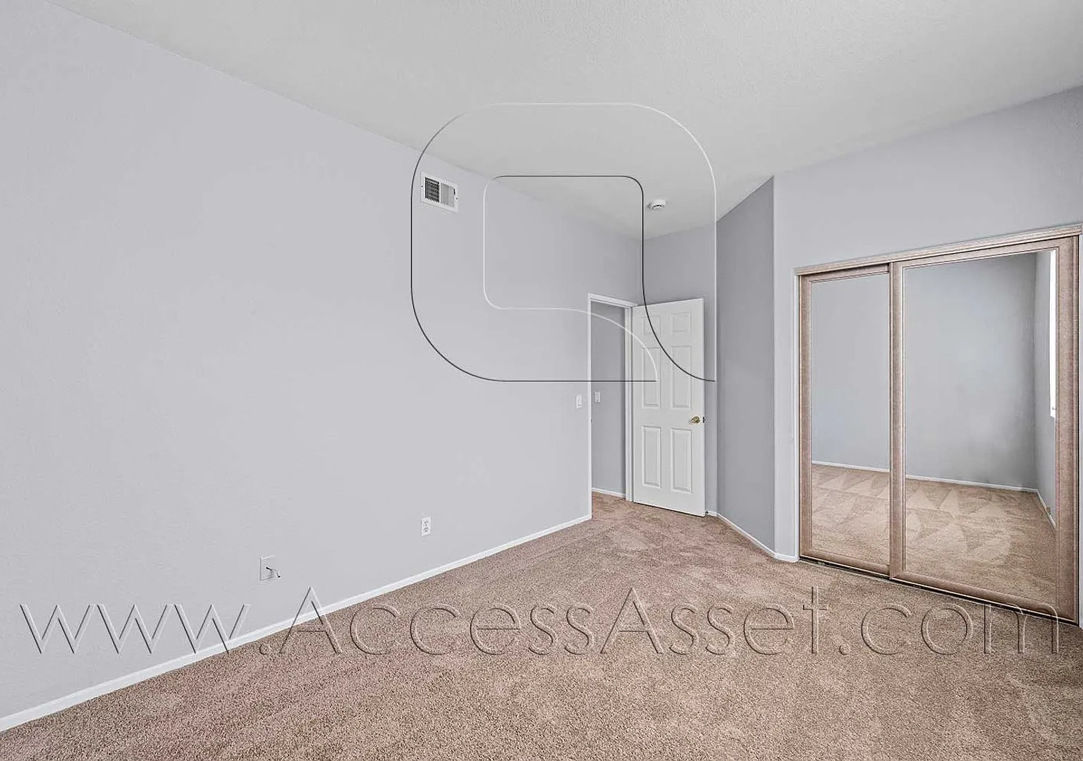 Spacious Single-Story 4-Bedroom Home with 3-Car Garage in Horsethief Canyon Ranch — Photo 4