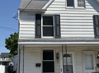 116 E 2nd St, Hummelstown, PA 17036