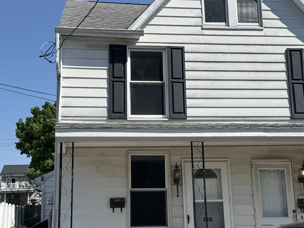 116 E 2nd St, Hummelstown, PA 17036
