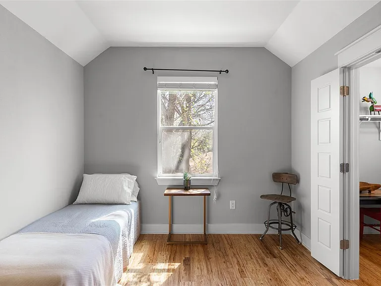 3104 Neal St — Photo 30