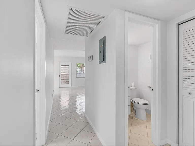 360 Fanshaw — Photo 20