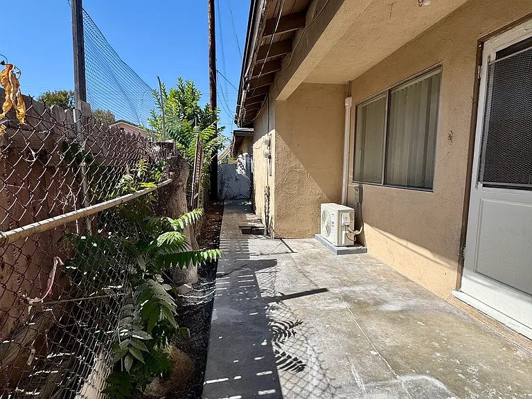210 E Marshall St #C — Photo 9