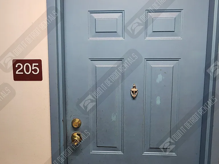 1800 Brainard St #205 — Photo 4