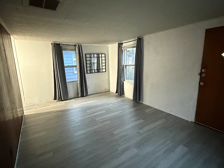 2405 Clara Ave — Photo 8
