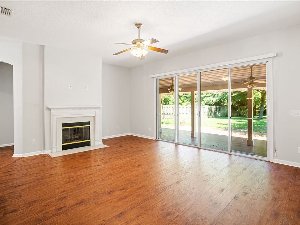 1st image of 701 N Longneedle Dr