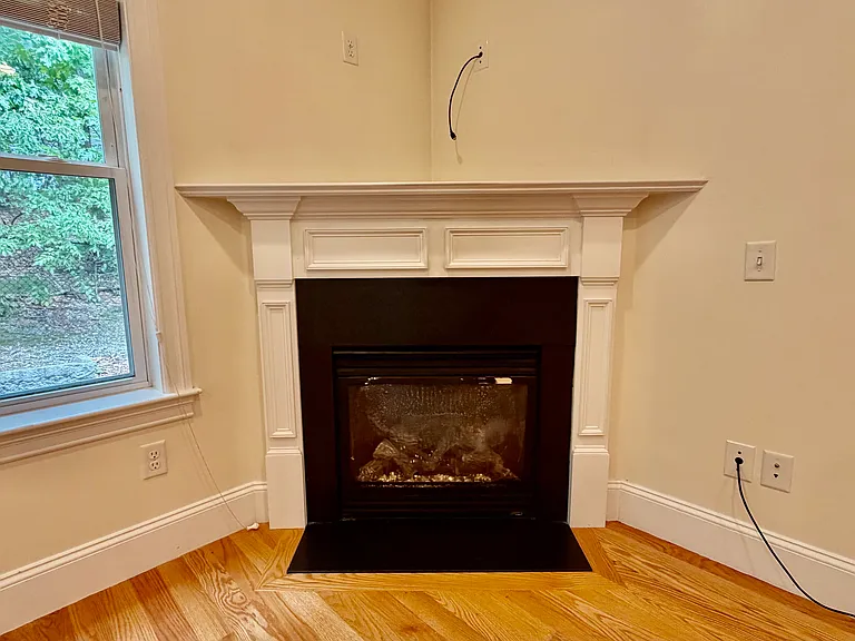 865 Lagrange St #4 — Photo 4