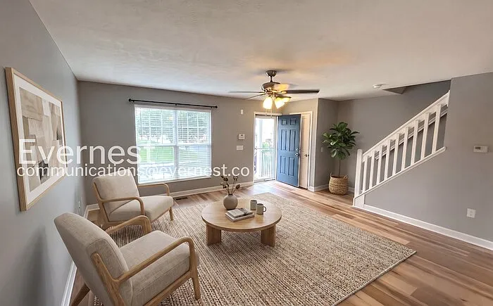 2 bed, 2.5 bath, 1695 sqft, $2,300 — Photo 2