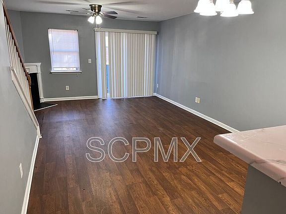 3rd image of 3437 Broadwick St
