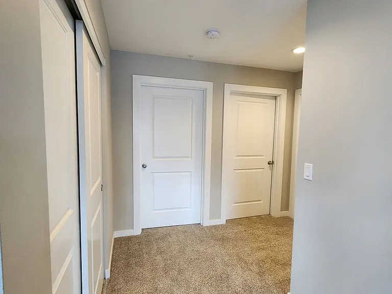 751-757 Plymouth Dr N — Photo 22