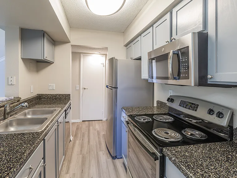 Winridge Apartments and Townhomes — Photo 20