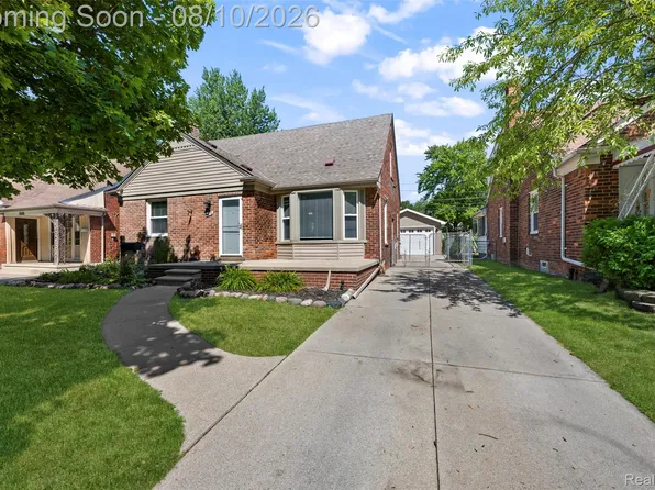 8478 Hazelton St, Dearborn Heights, MI 48127