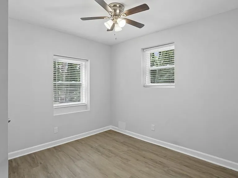 2893 White Oak Dr — Photo 4
