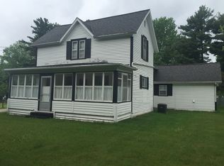 135 N Elm St, Clintonville, WI 54929