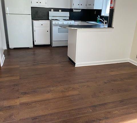 2nd image of 874 McLean Ave