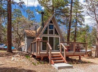 704 Spruce Ln, Sugarloaf, CA 92386