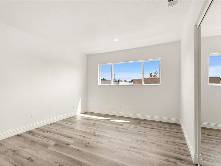 19237 Bryant St #9 — Photo 10