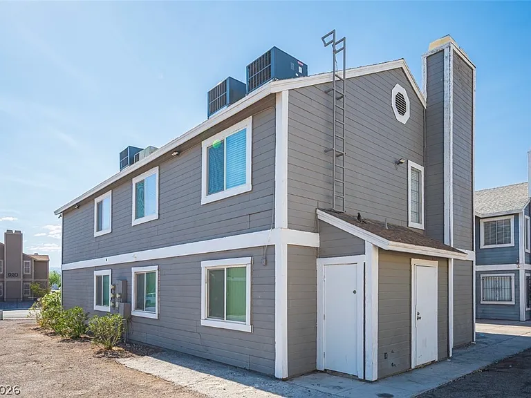 921 Snug Harbor St #D — Photo 4