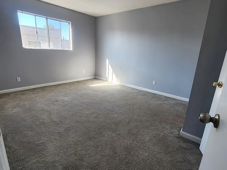 716 Ballantyne St — Photo 11