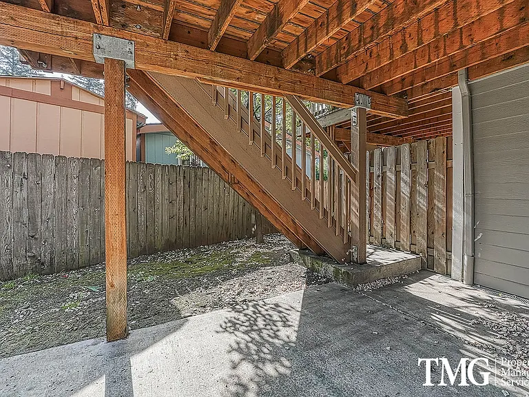 15075 SE Powell Blvd — Photo 27