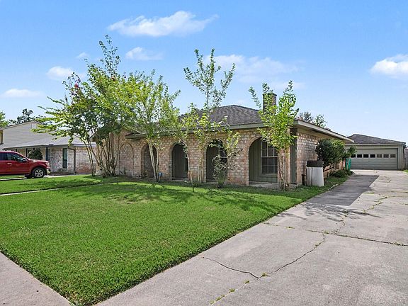 2nd image of 10210 Sagerock Dr