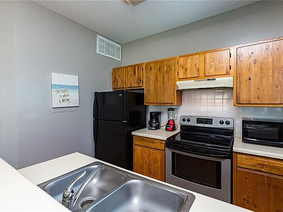 3rd image of 15010 Leeward Dr APT 708
