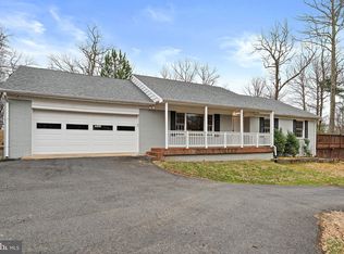5247 Graystone Rd, Warrenton, VA 20187