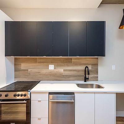 1st image of 385 Chauncey St #3C